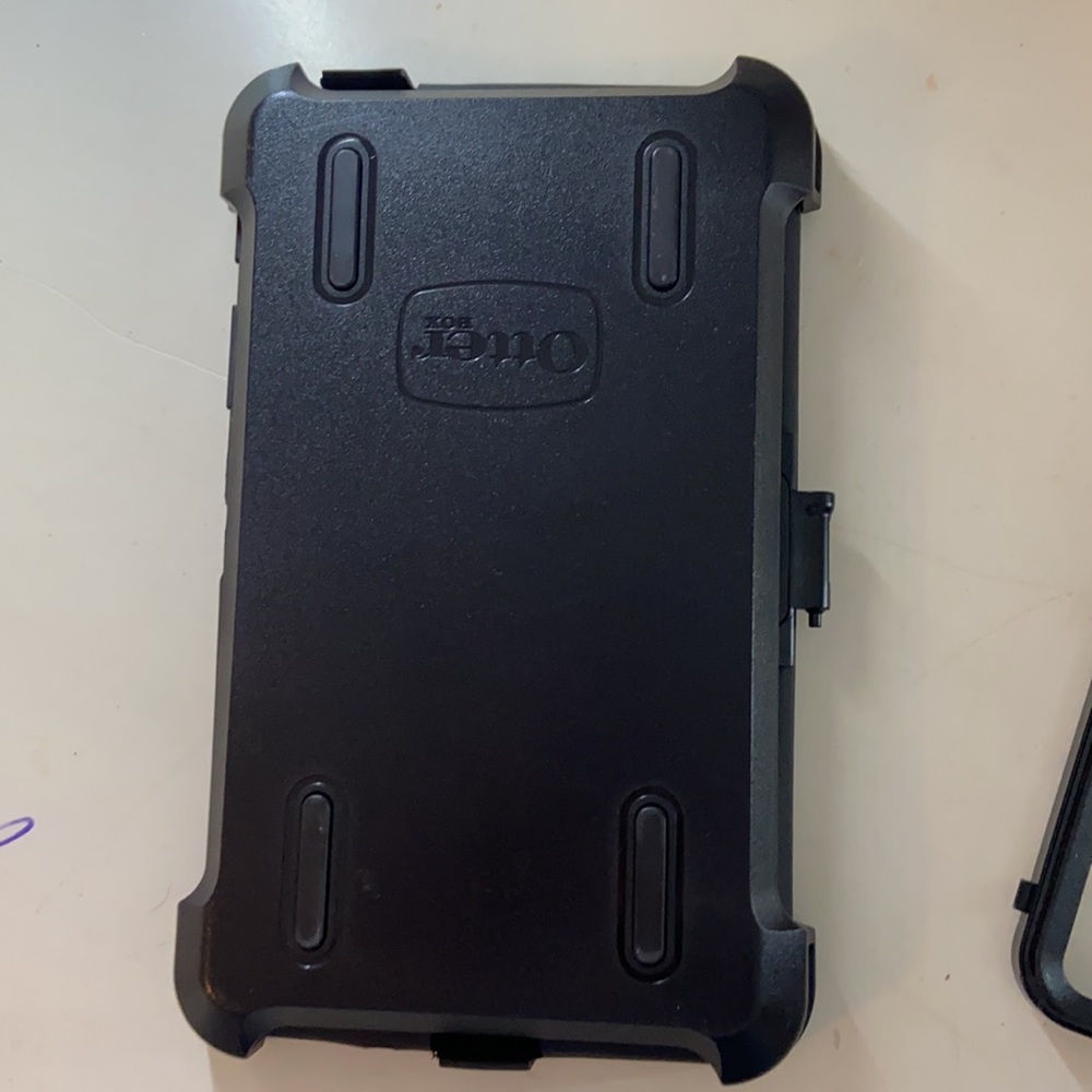 Samsung Tablet - Picture 5 of 5